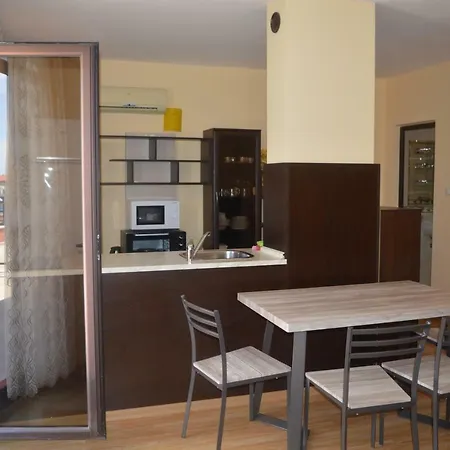 Bratanov Nobel Apartment Sunny Beach